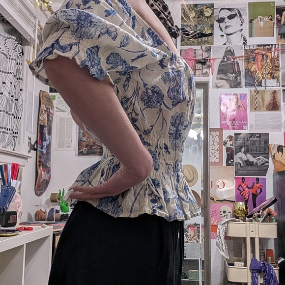 Floral Off-Shoulder Top - Picture 3 of 14